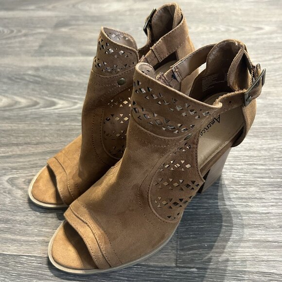 American Eagle Open Toe Block Heels Size 7 Cut Out Buckled Booties Tan Brown - Picture 2 of 10
